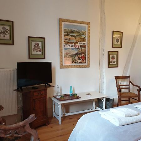 Bed and Breakfast Ombre Rose Le Fousseret Exterior foto