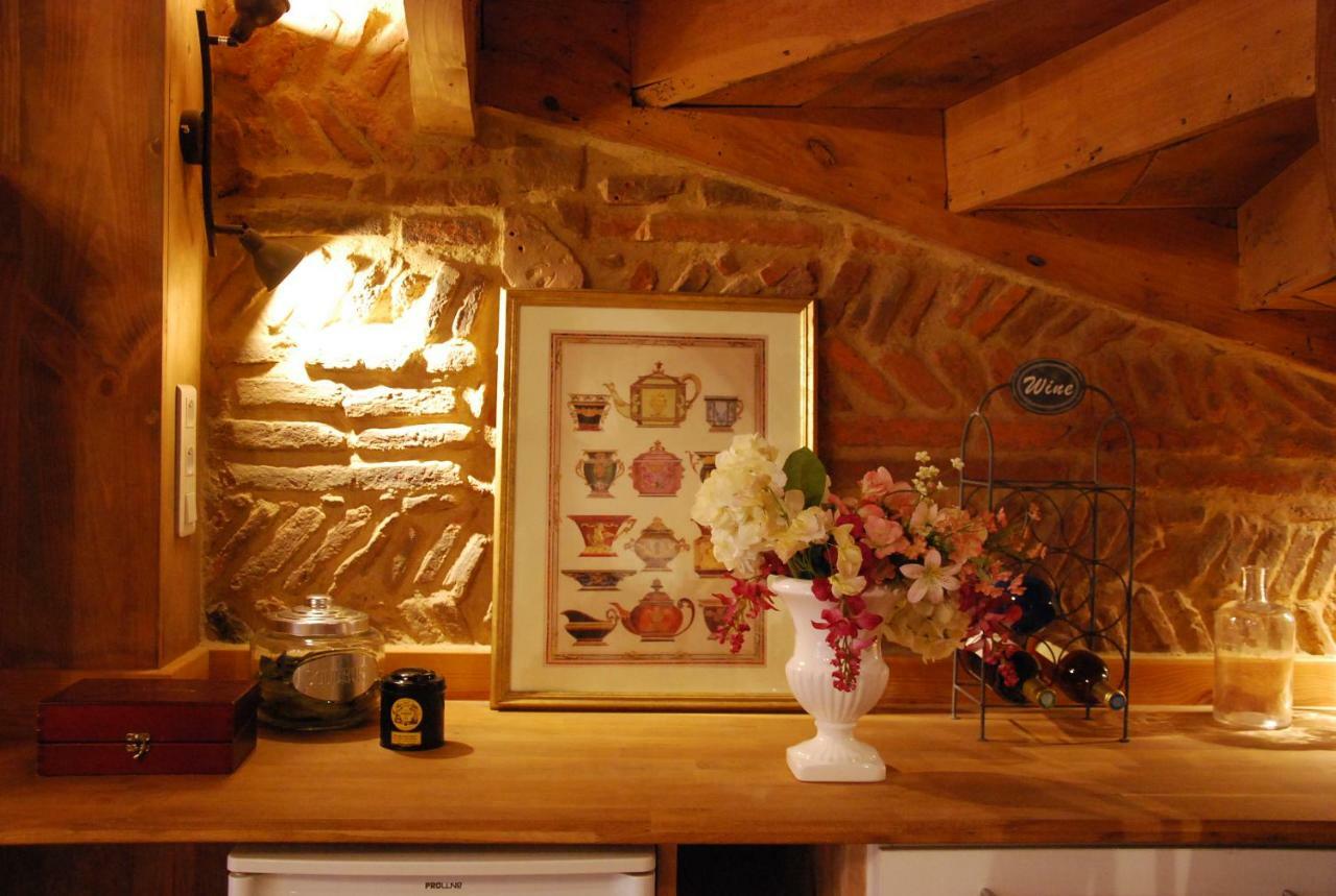 Bed and Breakfast Ombre Rose Le Fousseret Exterior foto