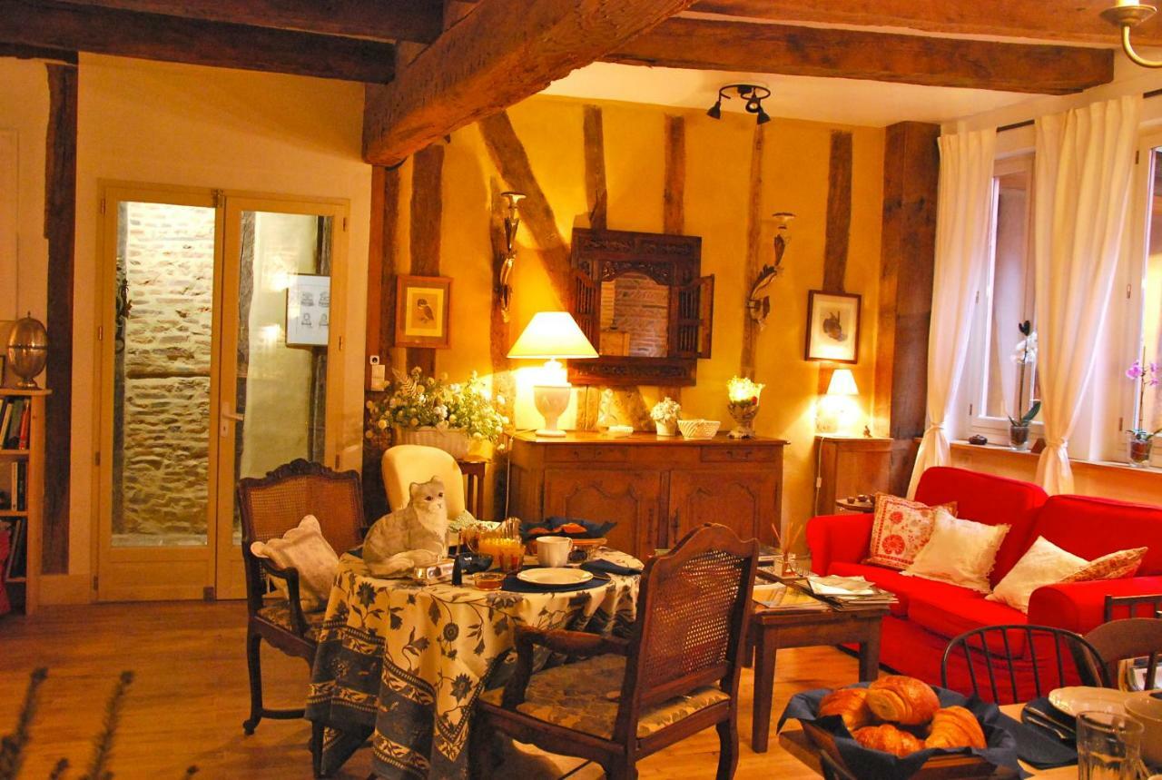 Bed and Breakfast Ombre Rose Le Fousseret Exterior foto